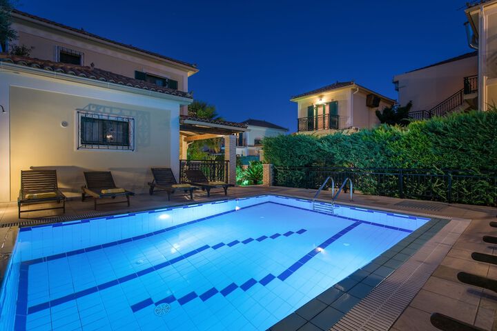 Pool Hotel