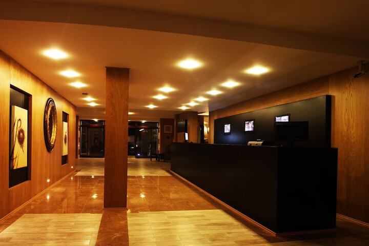 Hotel Interior 4 of 28