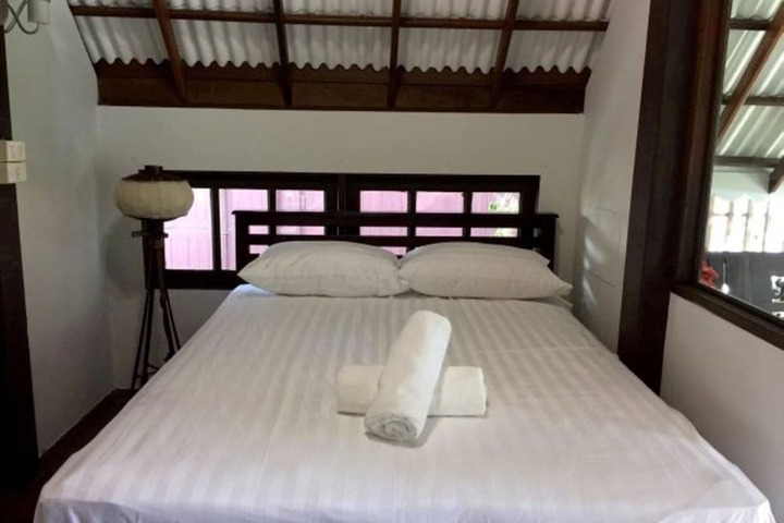 Room 9 of 62