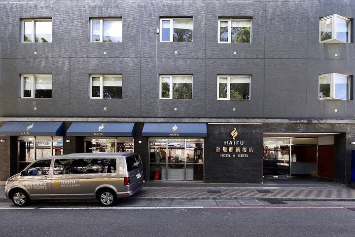 Hotel 55 of 65