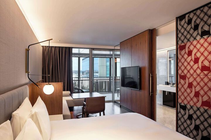 Room 14 of 73