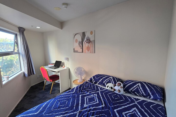 Room 21 of 45