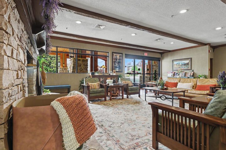 Guest Lobby
