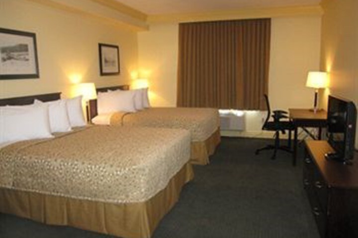 Room 7 of 18