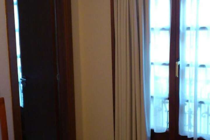 Room 27 of 55