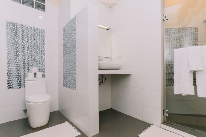 Room 35 of 100