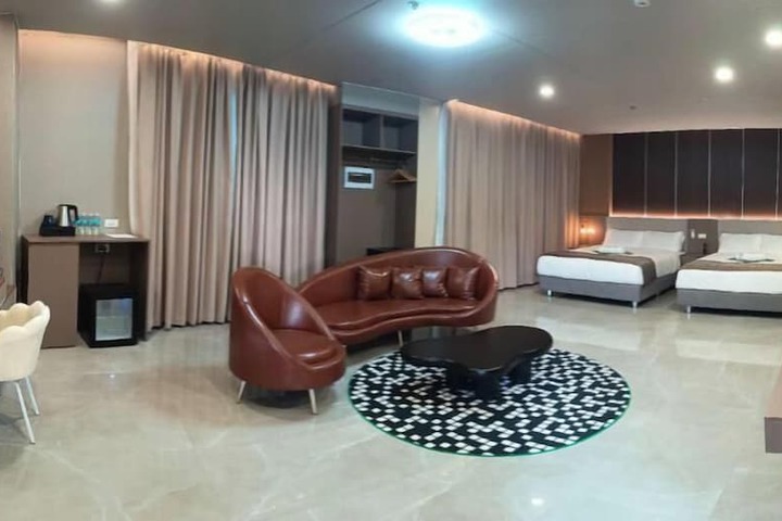 Room 20 of 39