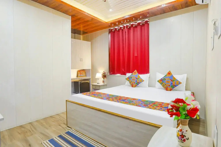 Room 3 of 11