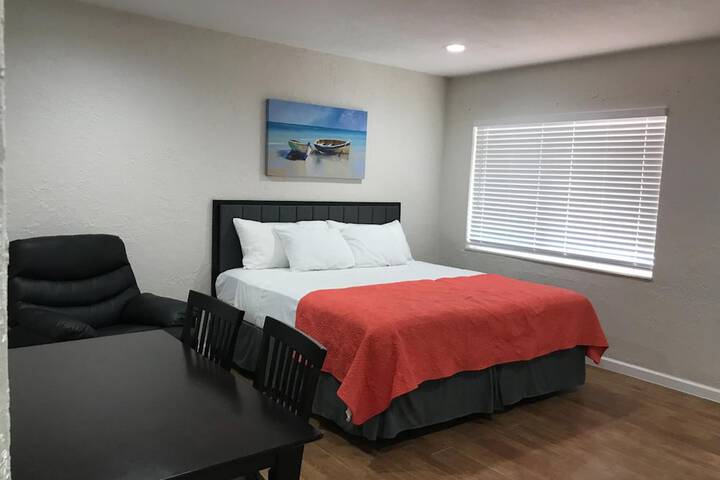 Room 7 of 50