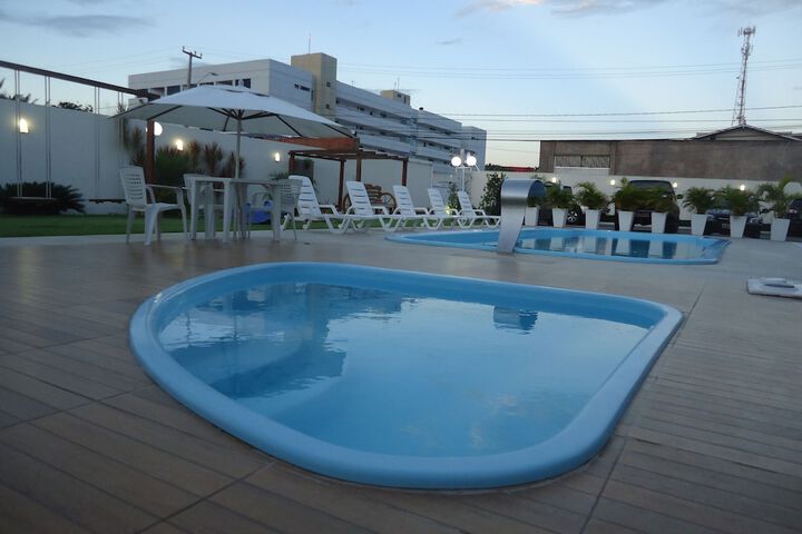 Pool 33 of 48