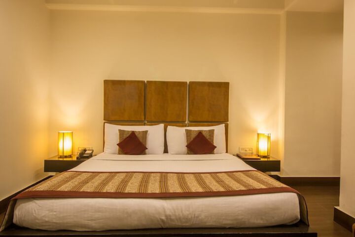 Room 6 of 52