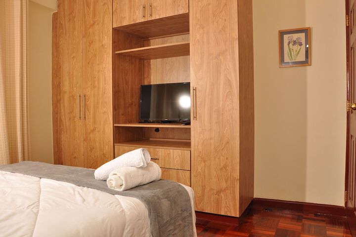 Room 5 of 27