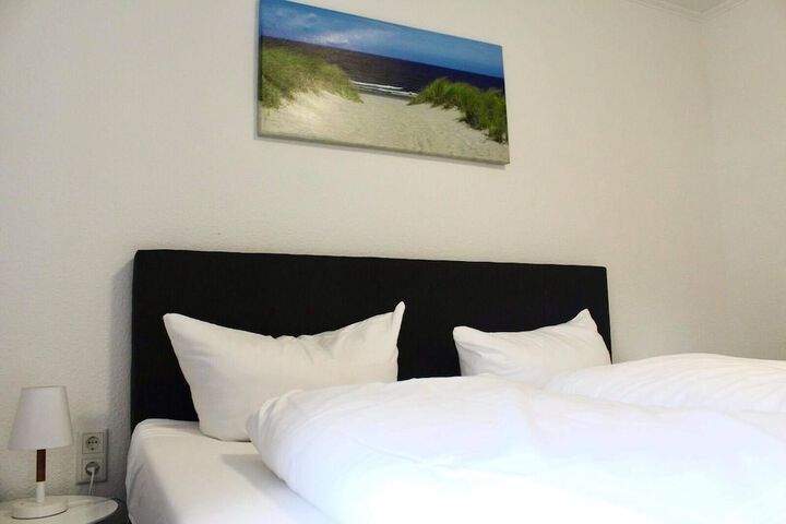 Room 8 of 22