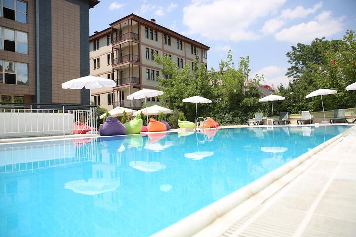 Hotel Pool