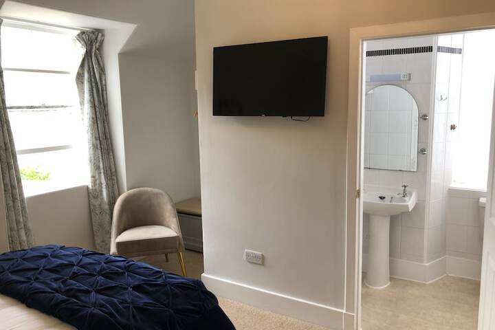 Room 12 of 23