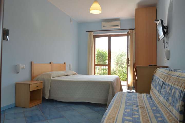 Room 5 of 45