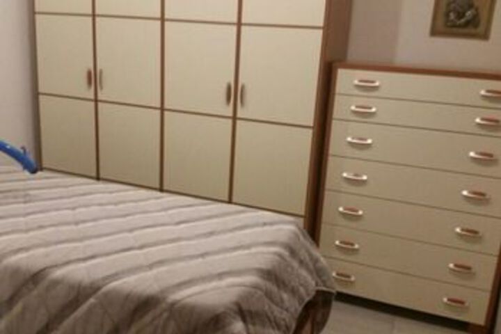 Room 3 of 18
