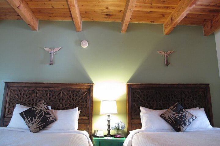 Room 3 of 93