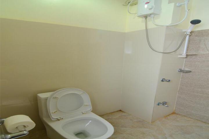 Room 1 of 6