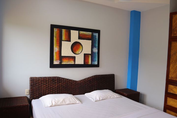 Room 7 of 111