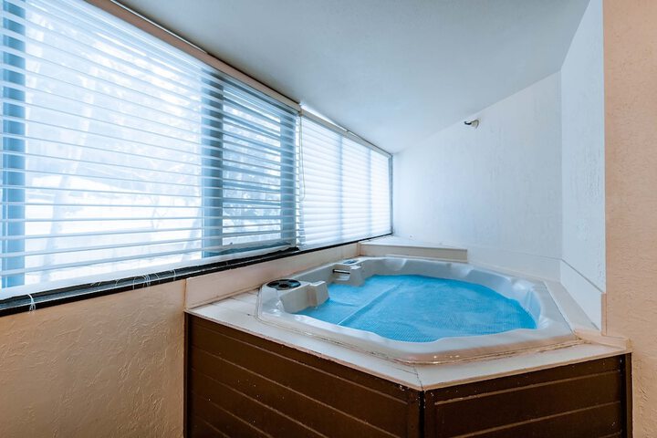 Spa 253 of 331