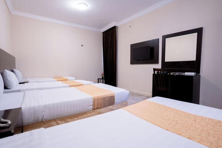 Room 26 of 49