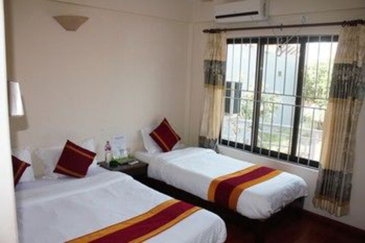 Room 28 of 34