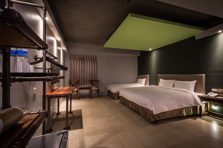 Room 27 of 45