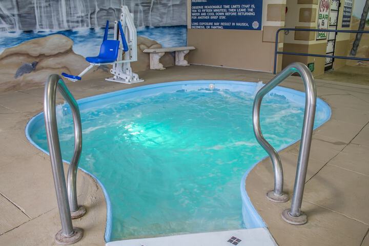 Indoor spa tub