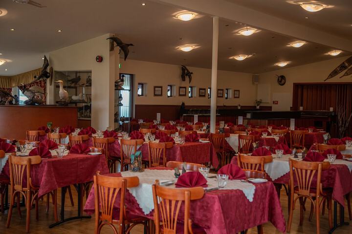 Dining Photos