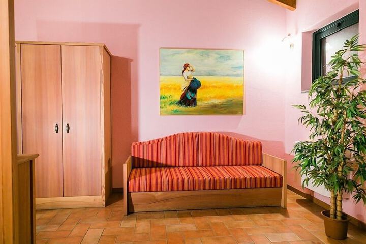 Room 7 of 37