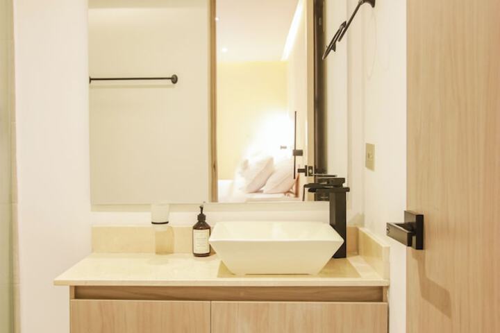Room 16 of 31