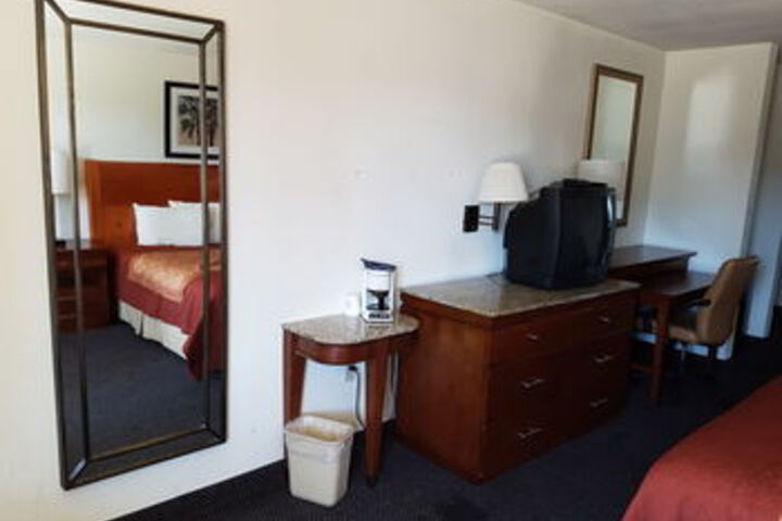 Room 8 of 29