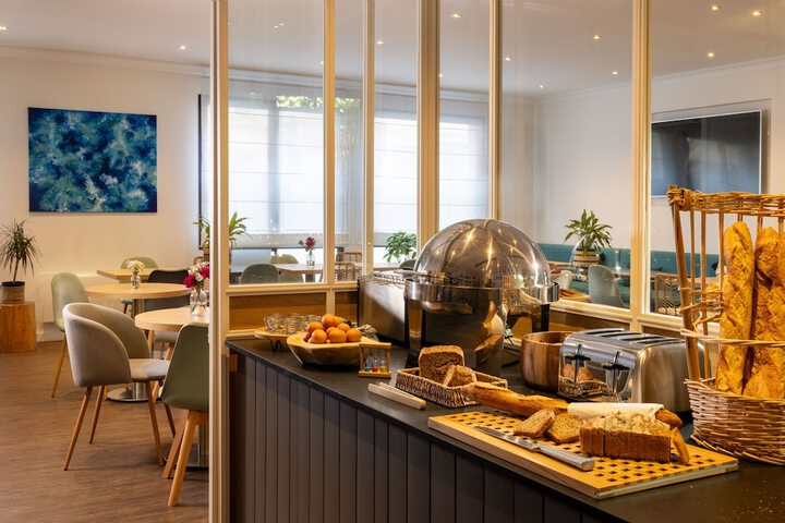 Breakfast/Coffee Service 38 of 68