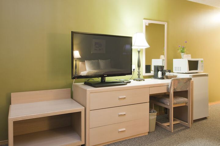 Room 4 of 25