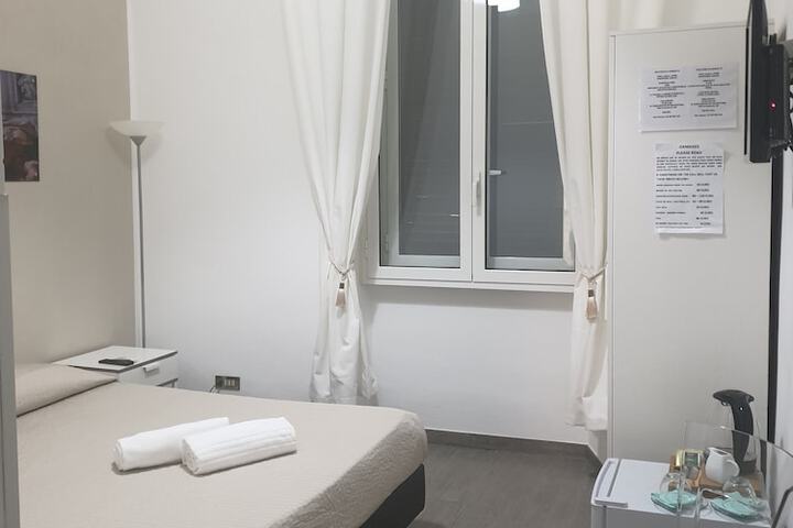 Room 19 of 33