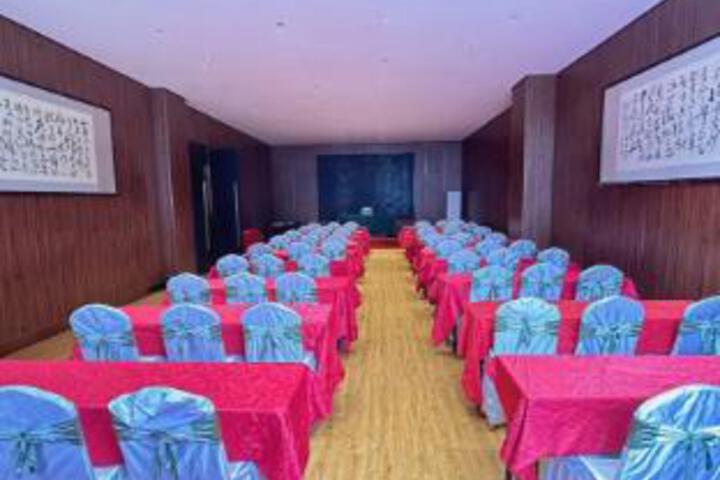 Room 9 of 23