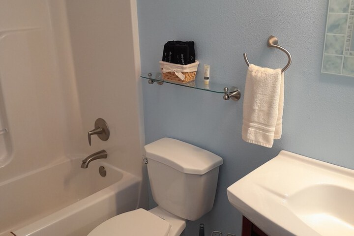 Room 10 of 14