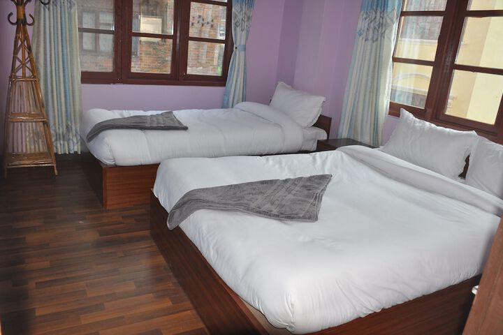 Room 6 of 44