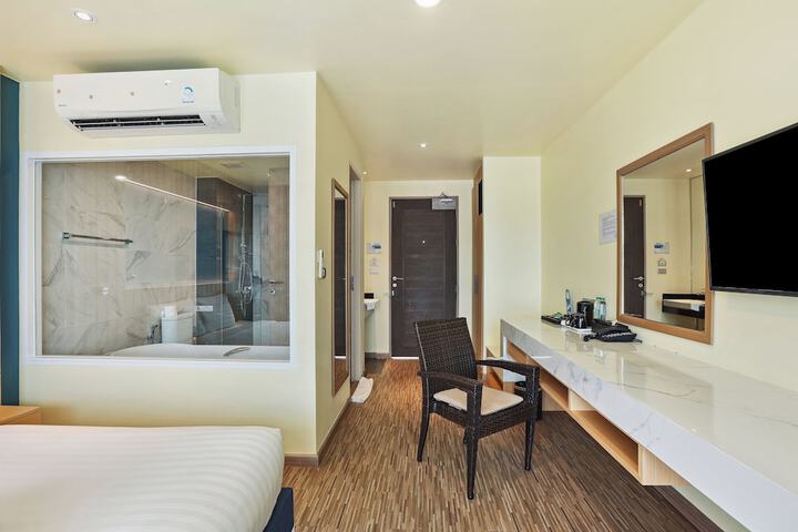 Room 5 of 48