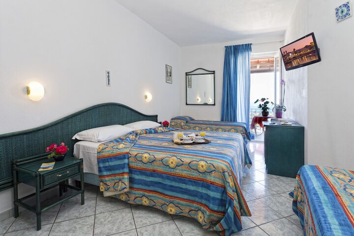 Room 5 of 30