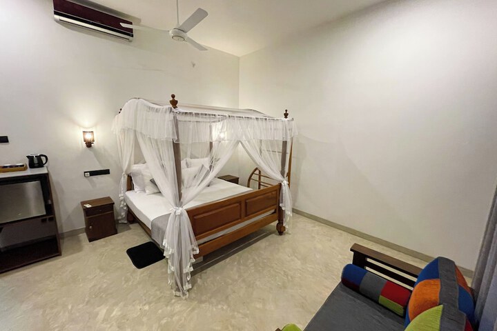 Room 15 of 29