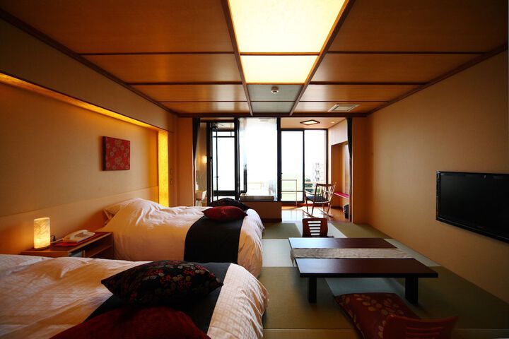 Room 28 of 184