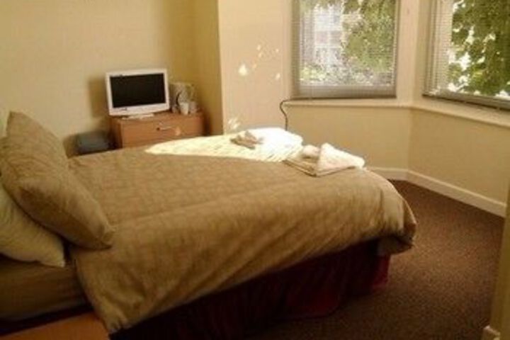 Room 5 of 19