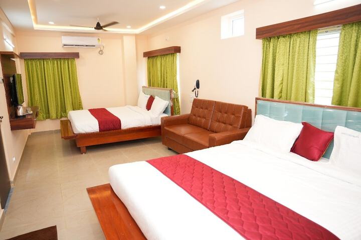Room 3 of 7