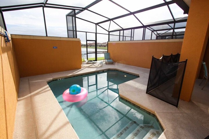 Pool 17 of 30