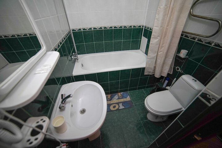 Room 35 of 53
