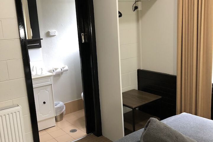 Room 28 of 45