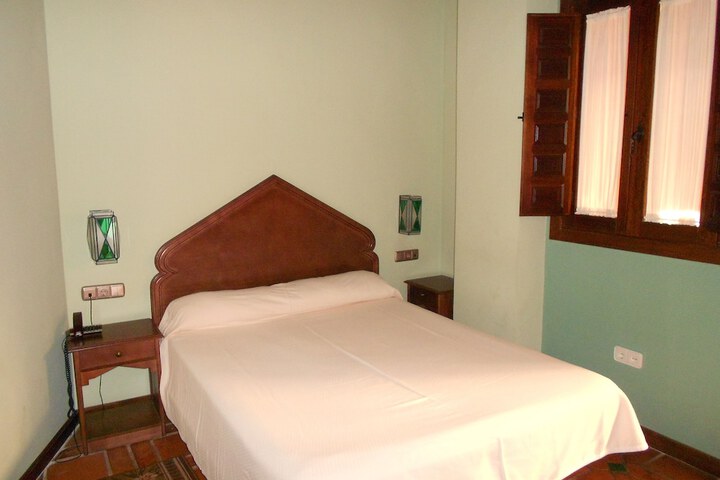 Room 6 of 31