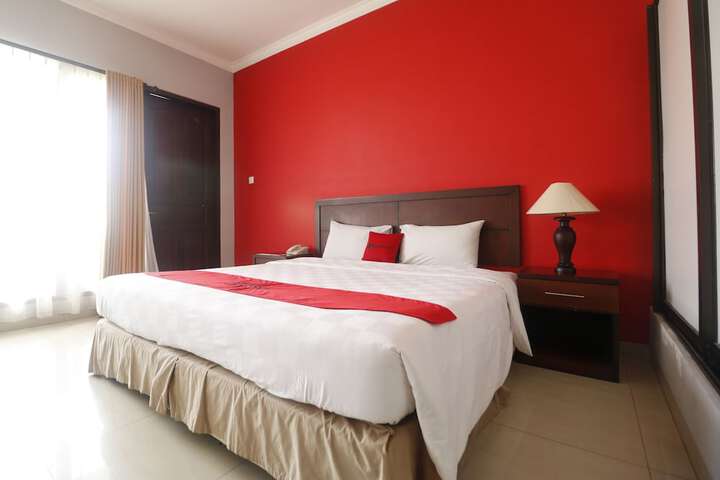 Reddoorz Premium at Bukit Damai Indah